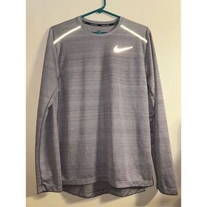 Nike dri fit long sleeve top size small